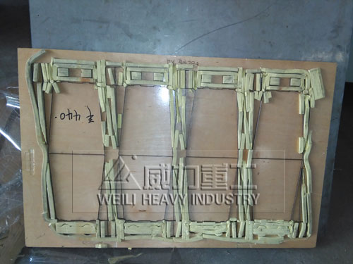 60噸二梁四柱油壓機刻膜模具