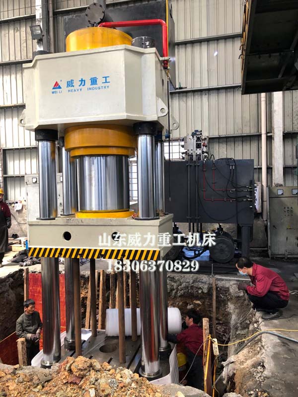 1250噸熱鍛成型油壓機客戶現(xiàn)場安裝圖